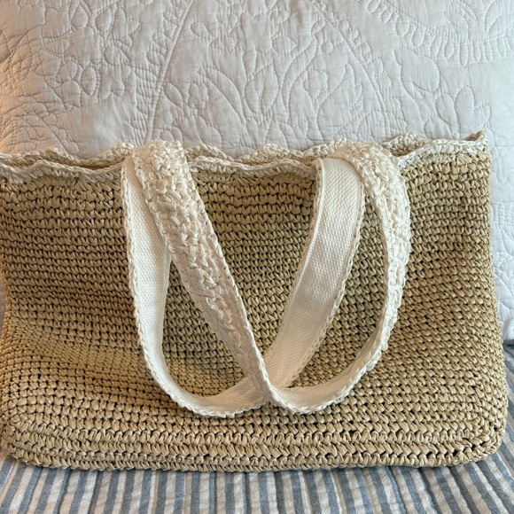 LC Lauren Conrad Cream and Tan Crochet Woven Tote NWT - Picture 1 of 4